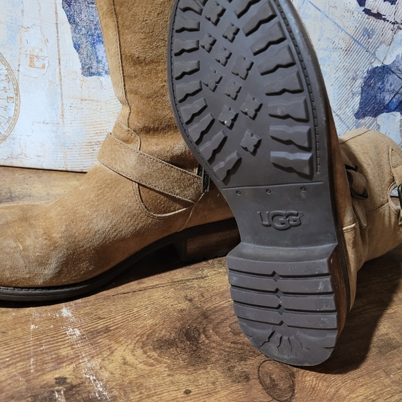 UGG Women's Brown Chaney Winter Moto Boots, Size 9. - Picture 8 of 11